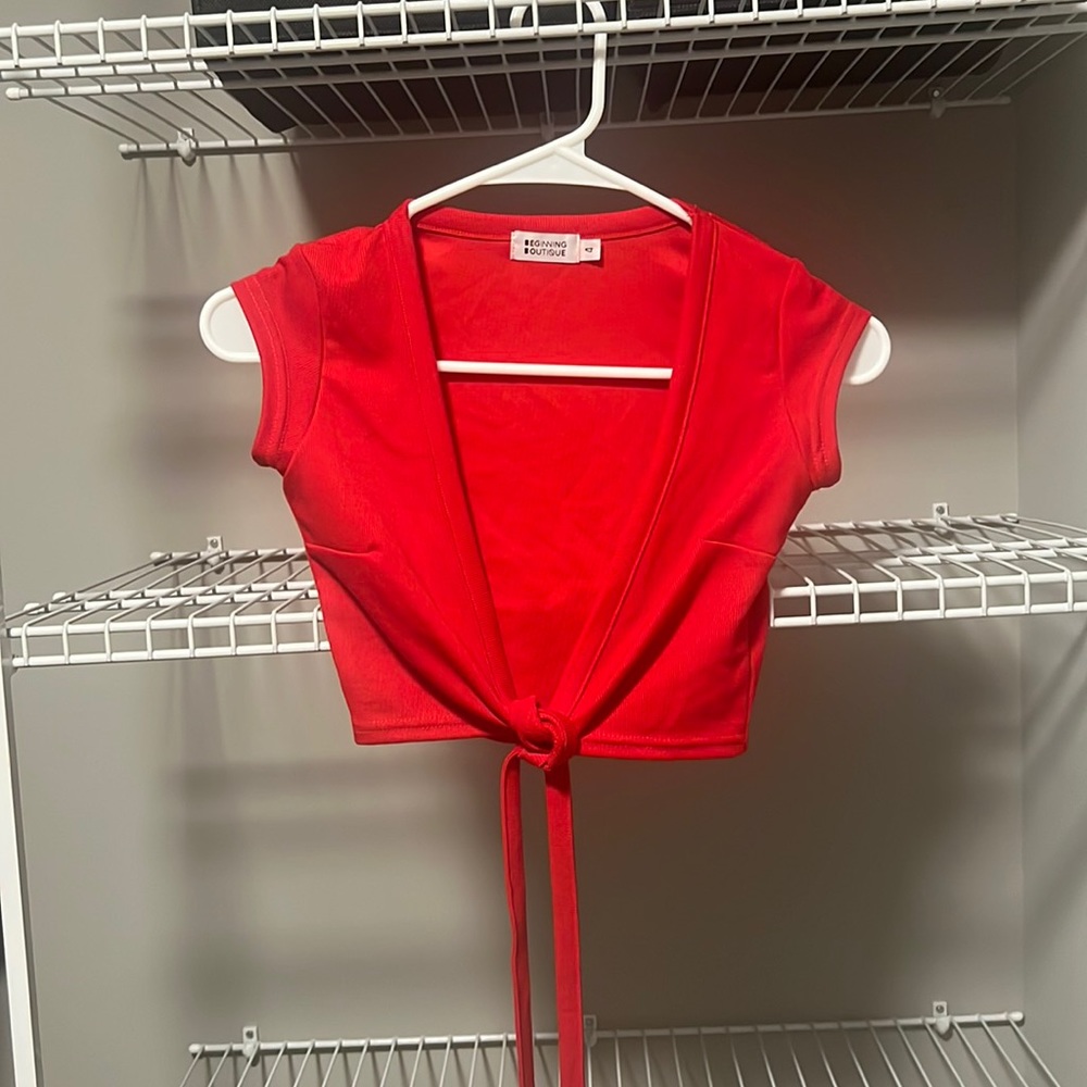 NWT * Beginning Boutique Red Wrap Crop Top Size 4